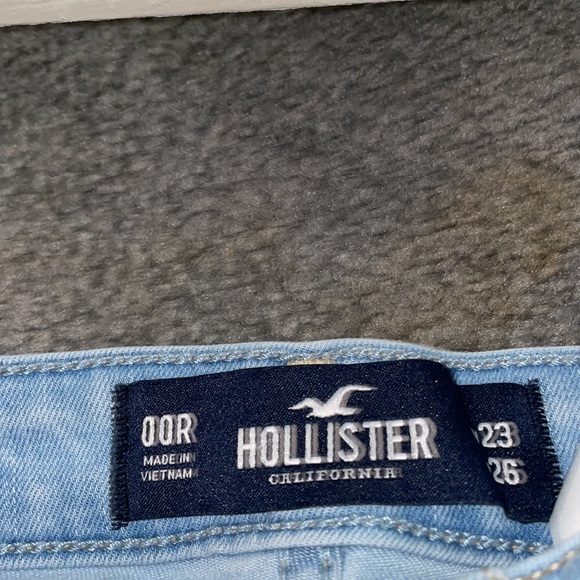 HOLLISTER JEANS RIPPED - Picture 2 of 2